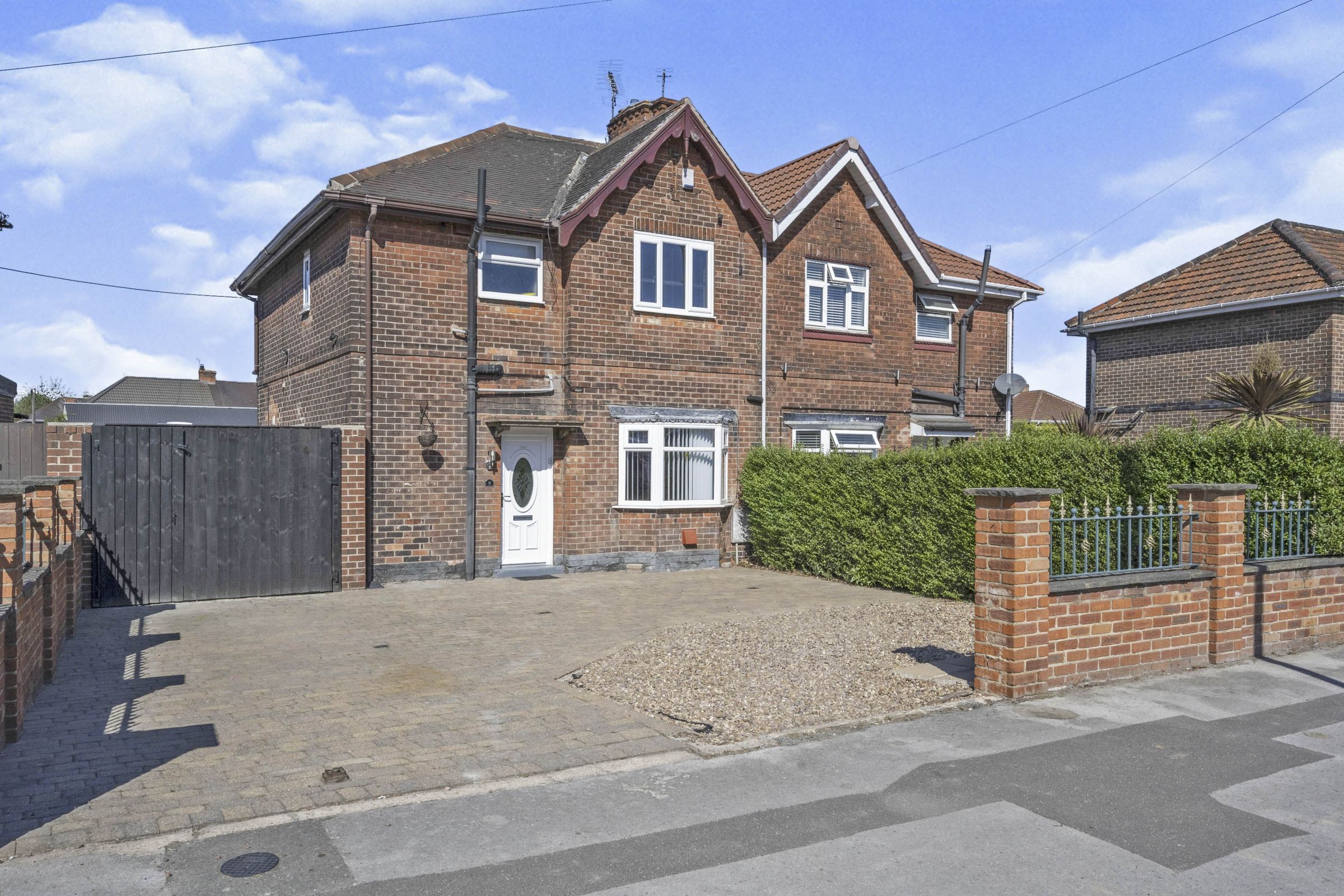 3 bed semidetached house for sale in Droversdale Road, Bircotes