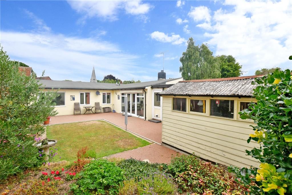 3 bed detached bungalow for sale in Yew Tree Gardens, Fordwich