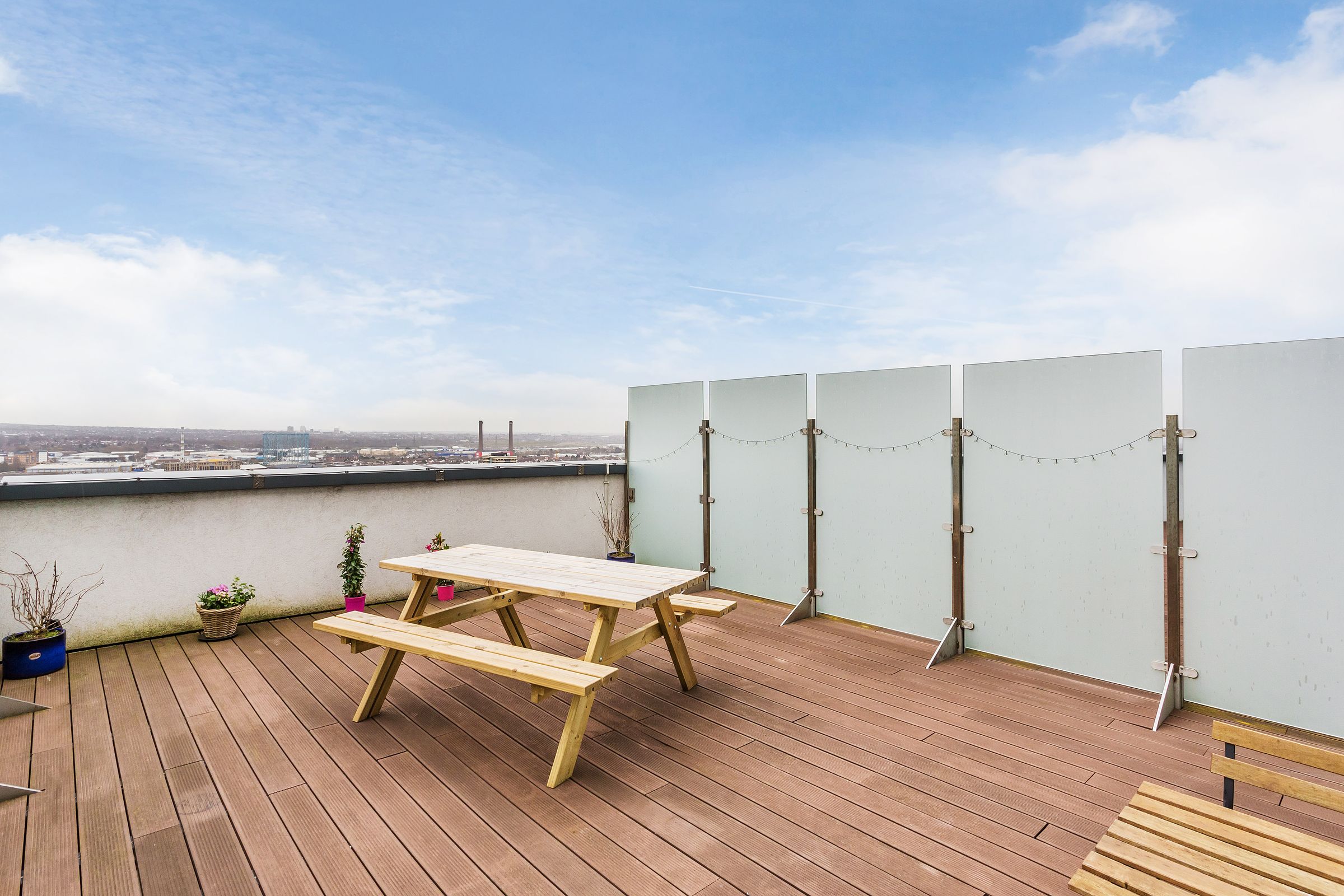 Ref Nm - Newgate Croydon CR0  