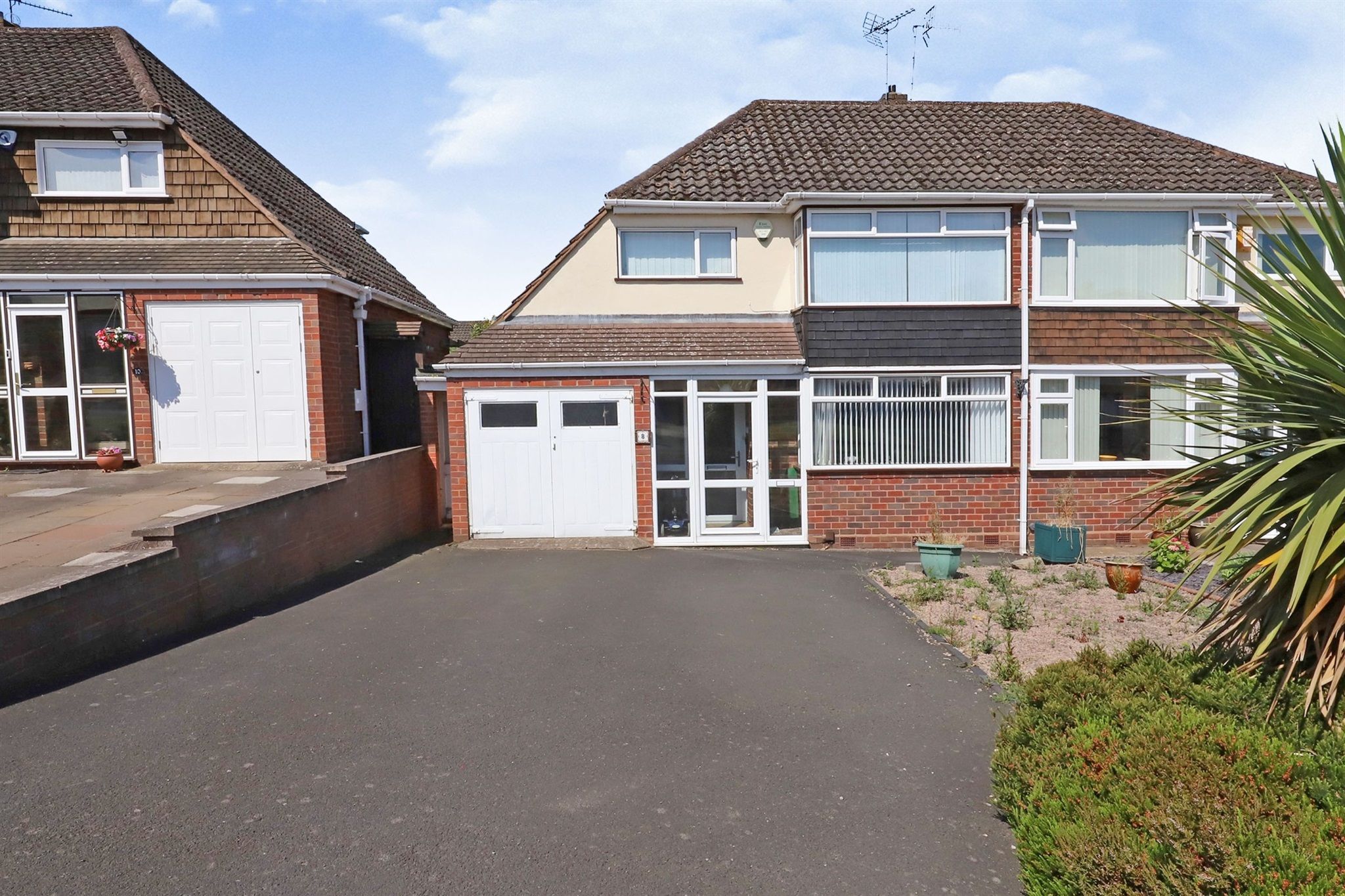 3 bed semidetached house for sale in Drew Crescent, Pedmore