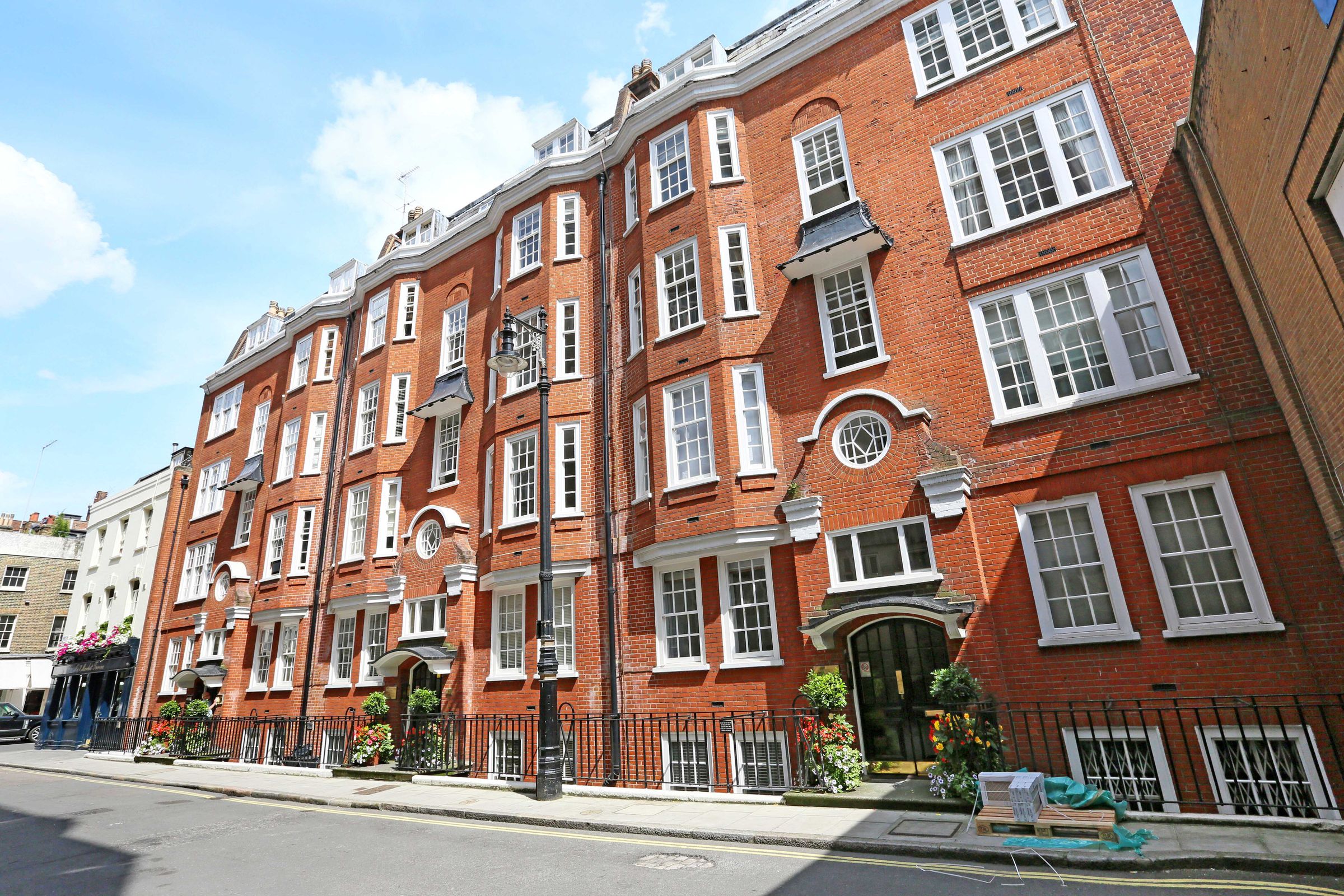 1 bed flat for sale in Carrington Street, Lomdon W1J Zoopla