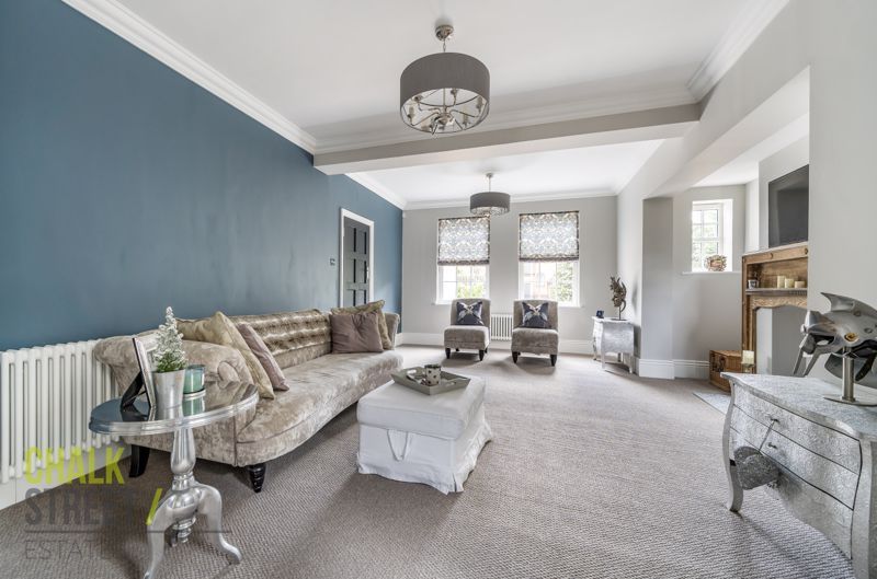 5 bed detached house for sale in Woodlands Avenue, Emerson Park RM11