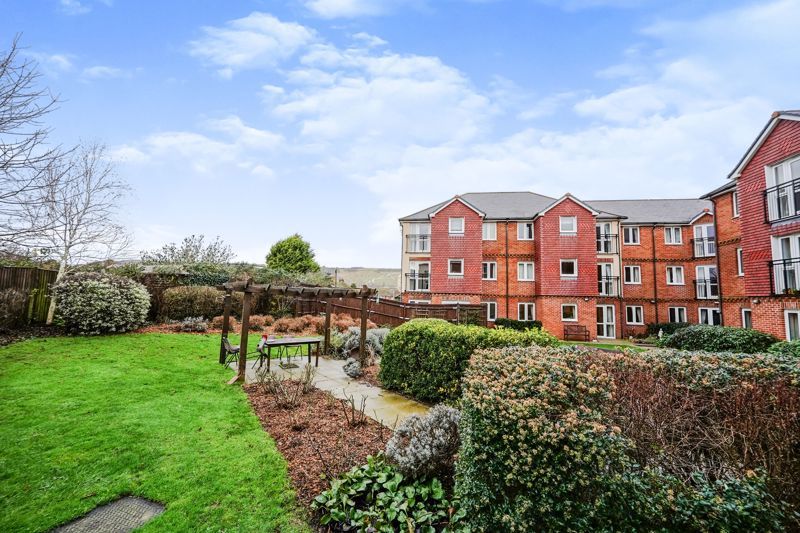 1 bed flat for sale in Laurel Court, Folkestone CT19 Zoopla