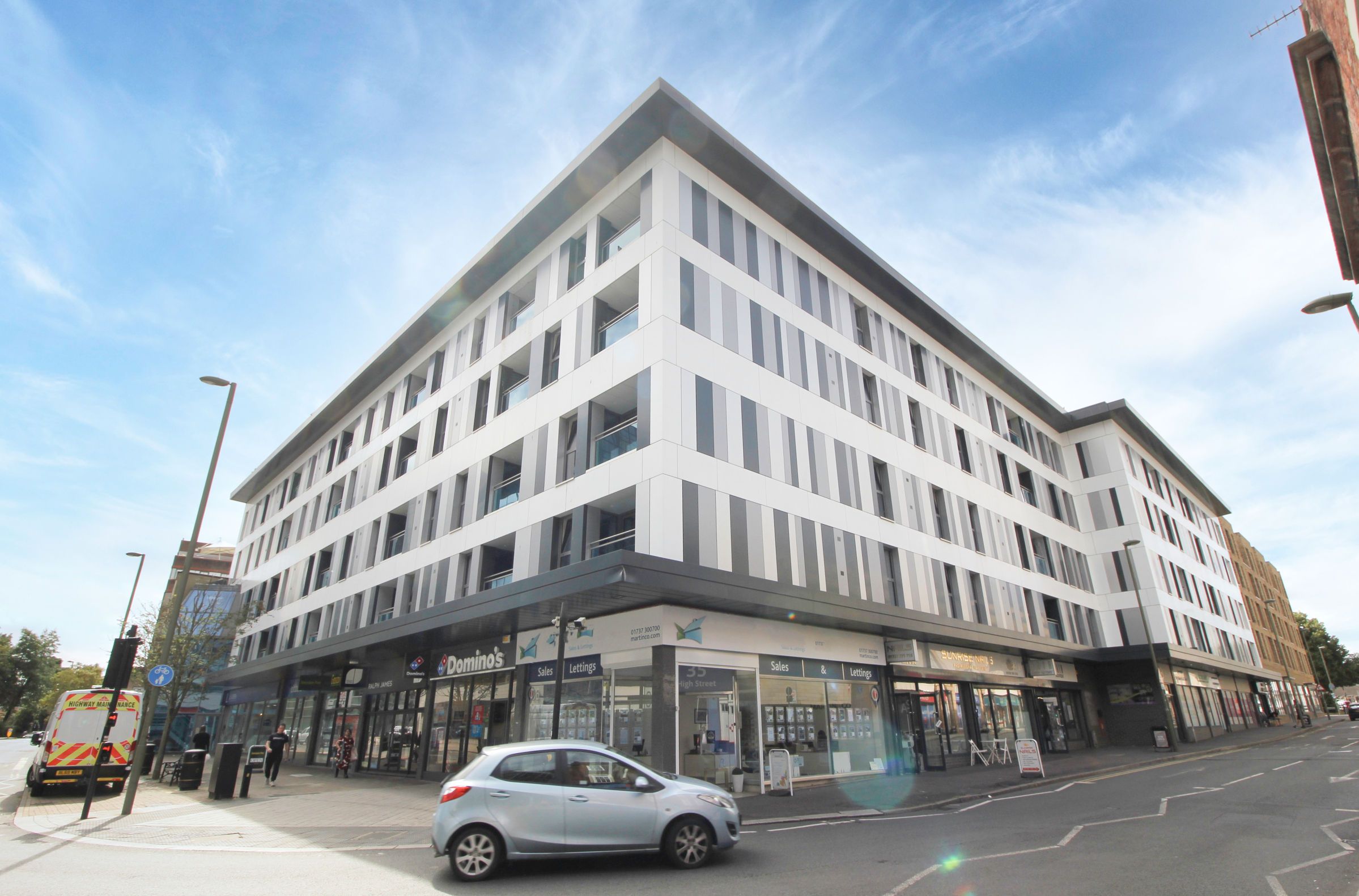 2 bed flat to rent in High Street, Redhill RH1 Zoopla