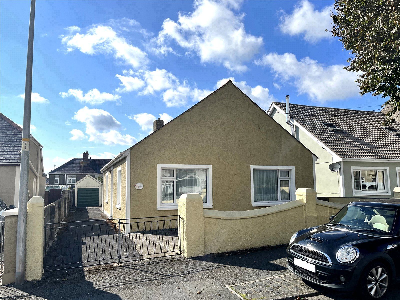 2 bed bungalow for sale in Wellington Road, Hakin, Milford Haven SA73 Zoopla