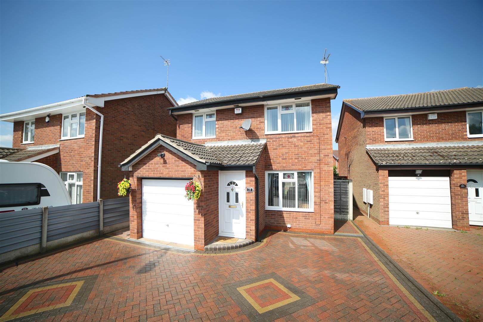 3 bed detached house for sale in Clewley Drive, Pendeford, Wolverhampton, West Midlands WV9 Zoopla