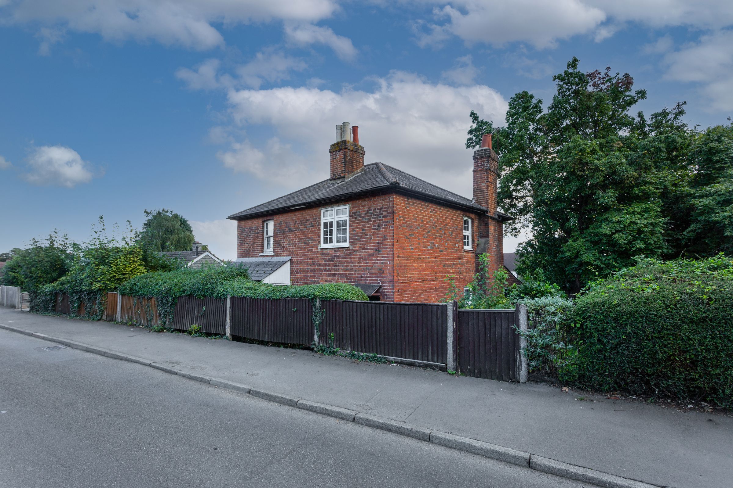 2 bed semidetached house for sale in Spring Rise, Englefield Green, Egham TW20 Zoopla