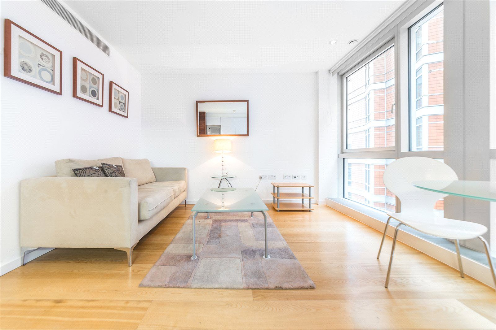 Ontario Tower, 2 Biscayne Avenue E14