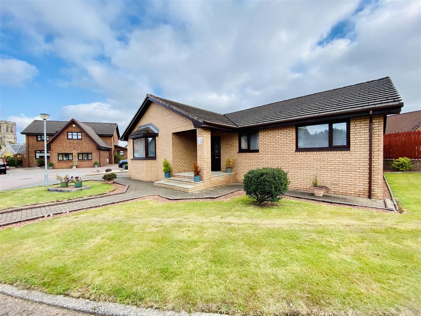 3 bed detached bungalow for sale in Gemmell Way, Stonehouse, Larkhall