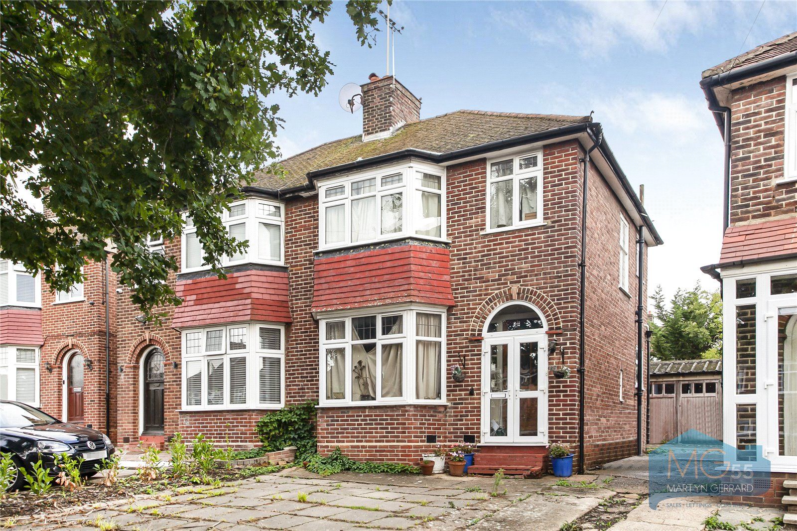 3 bed semidetached house for sale in Fountains Crescent, Southgate