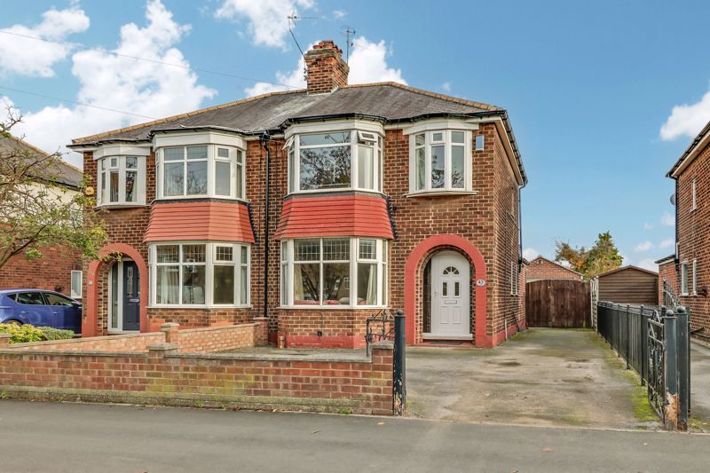 3 bed semidetached house for sale in Gorton Road, Willerby, Hull HU10