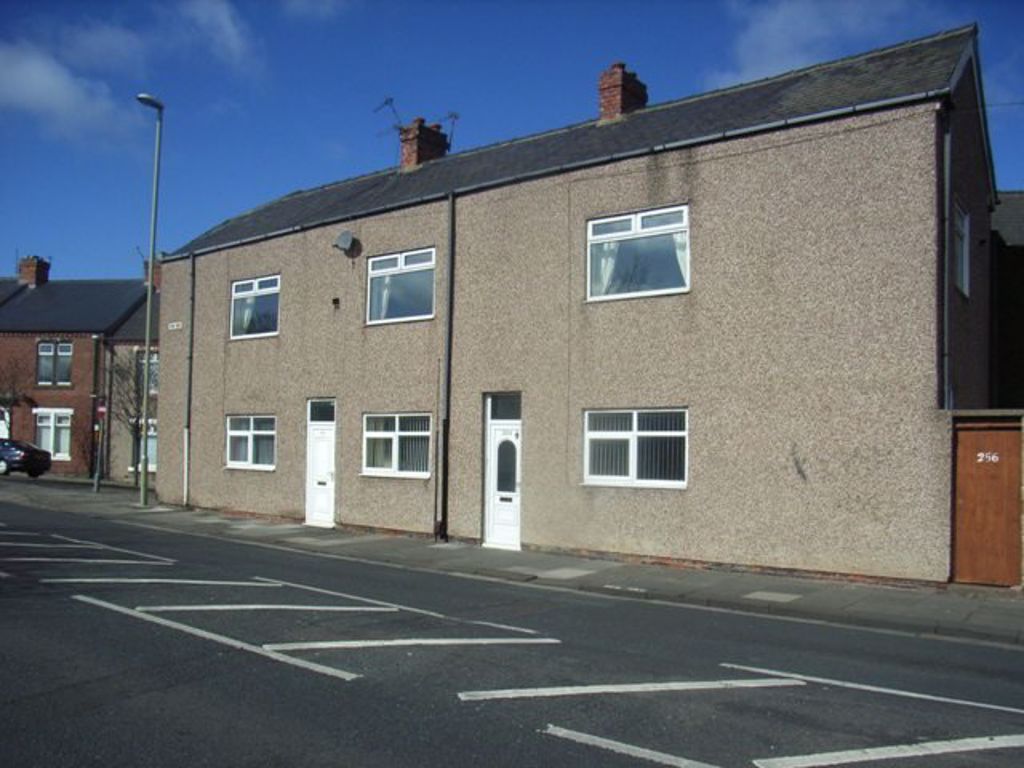2 bed flat to rent in Dean Road, South Shields NE33 Zoopla