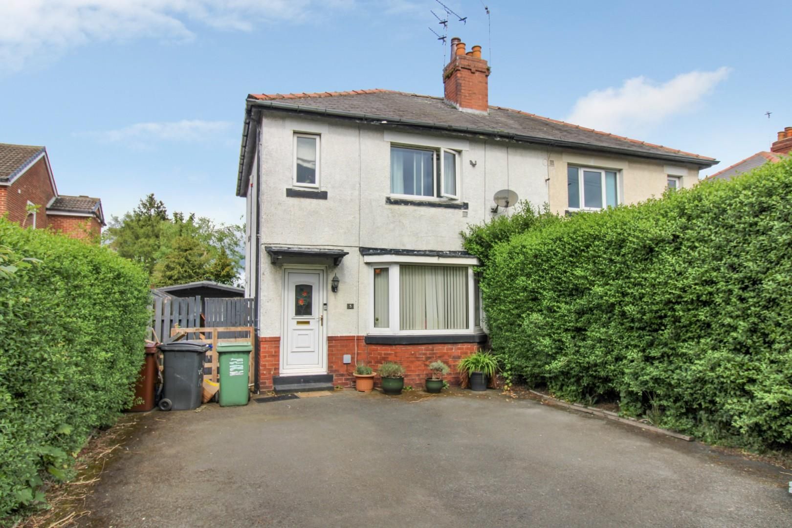 3 bed semidetached house for sale in Victoria Avenue, Yeadon, Leeds