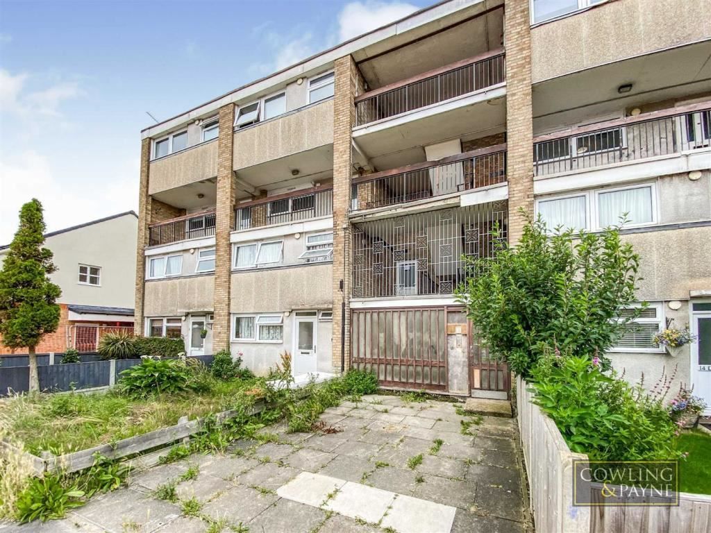 3 bed for sale in Brook Drive, Wickford SS12 Zoopla