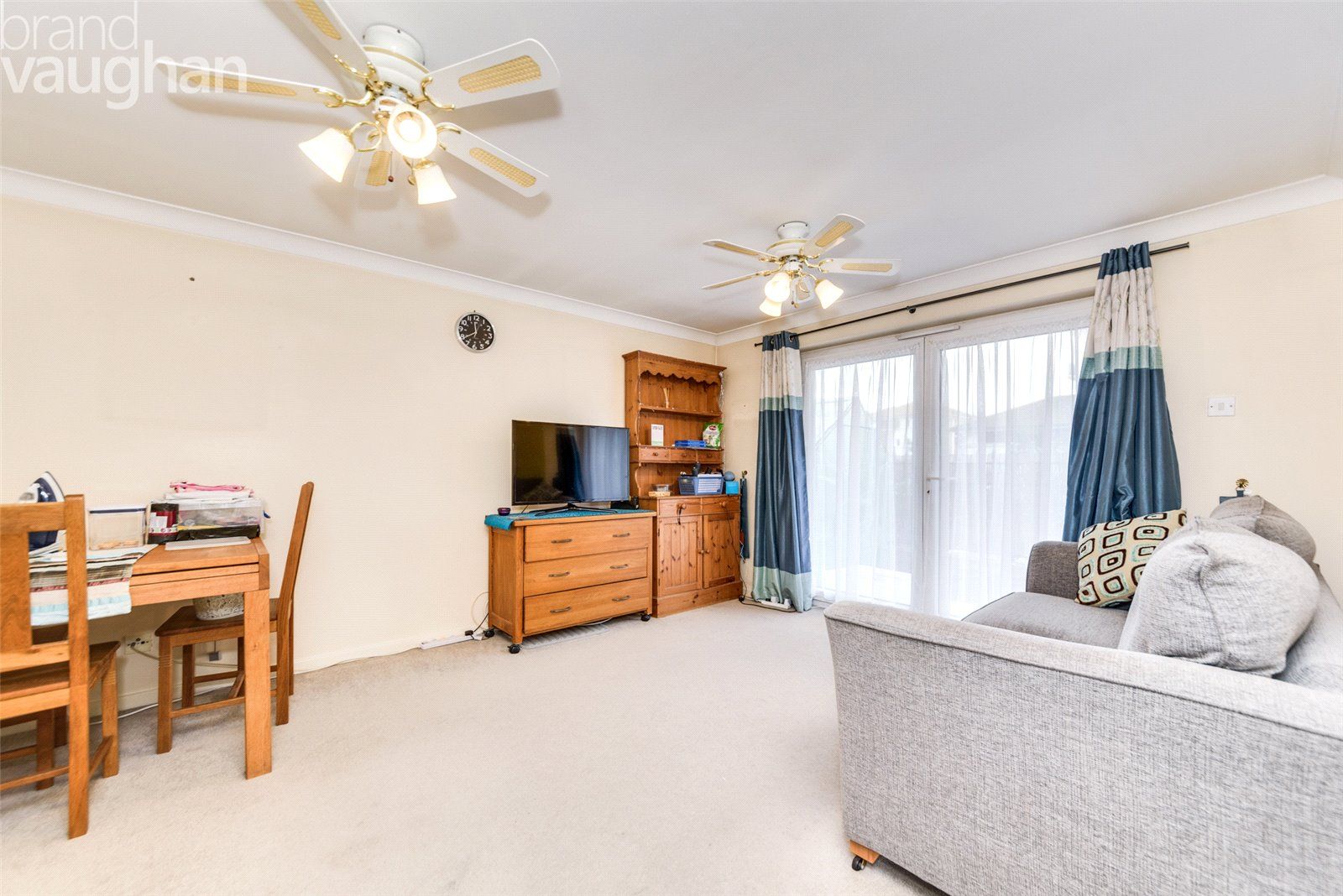 2 bed flat to rent in Collingwood Court, The Strand, Brighton BN2 Zoopla