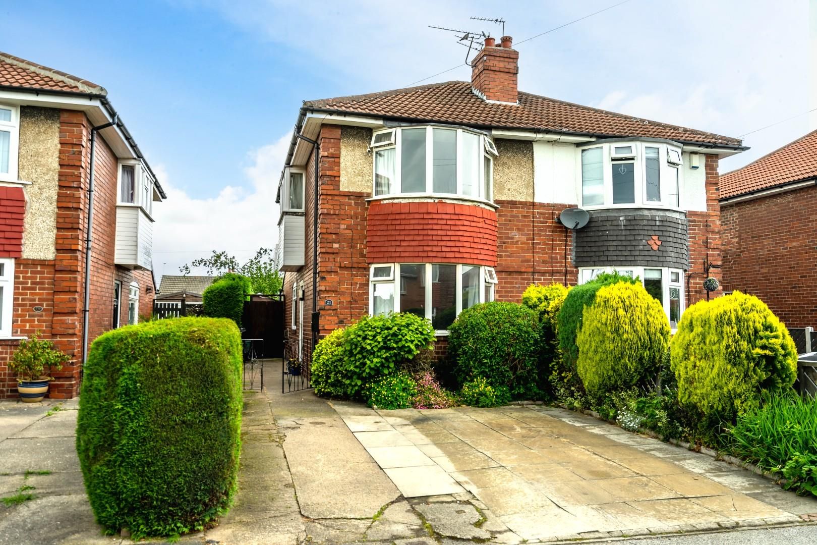 3 bed semidetached house for sale in Rawcliffe Avenue, York YO30 Zoopla
