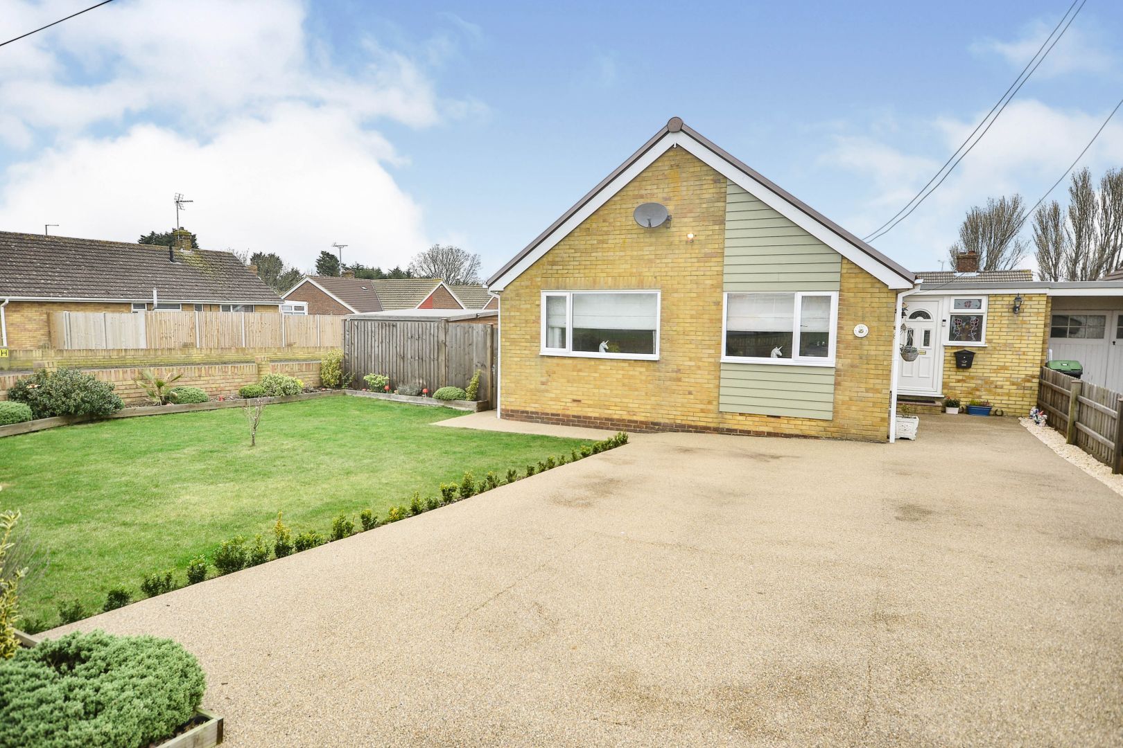 3 bed detached bungalow for sale in High Street, Romney Marsh TN29 Zoopla