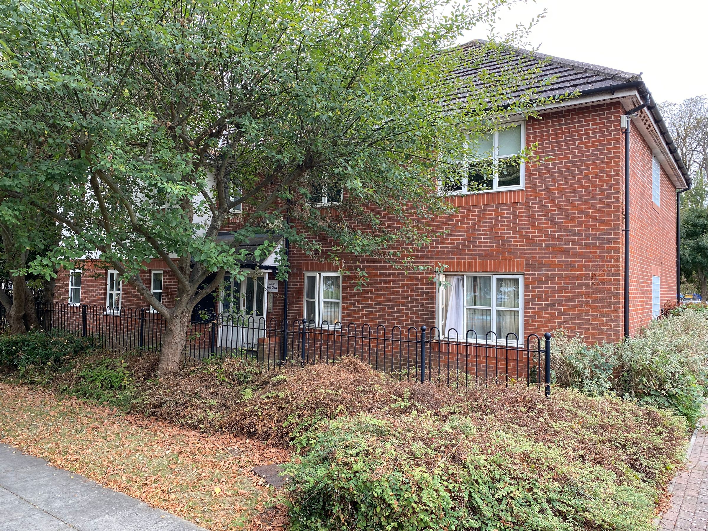 2 bed flat for sale in Reid Close, Hayes UB3 Zoopla
