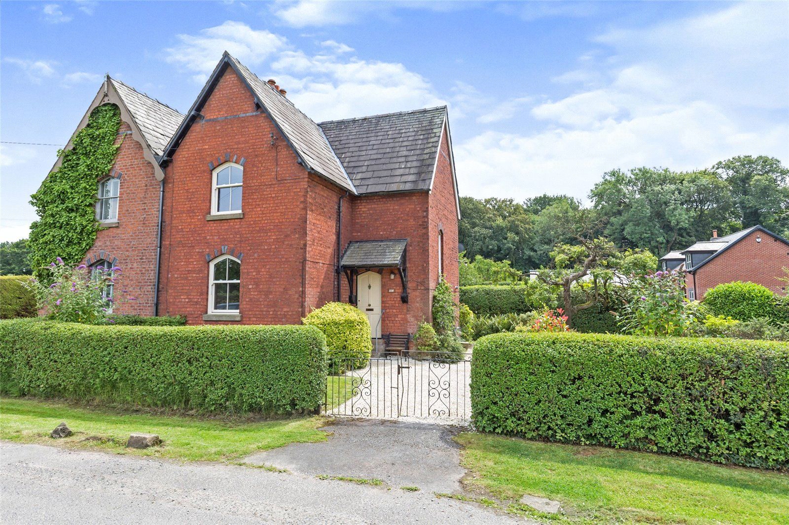 3 bed semidetached house for sale in Garstang Road, Broughton, Preston