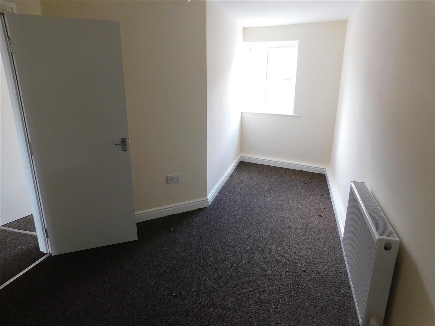 2 bed flat to rent in Bridge Street, Worcestershire, StourportOn