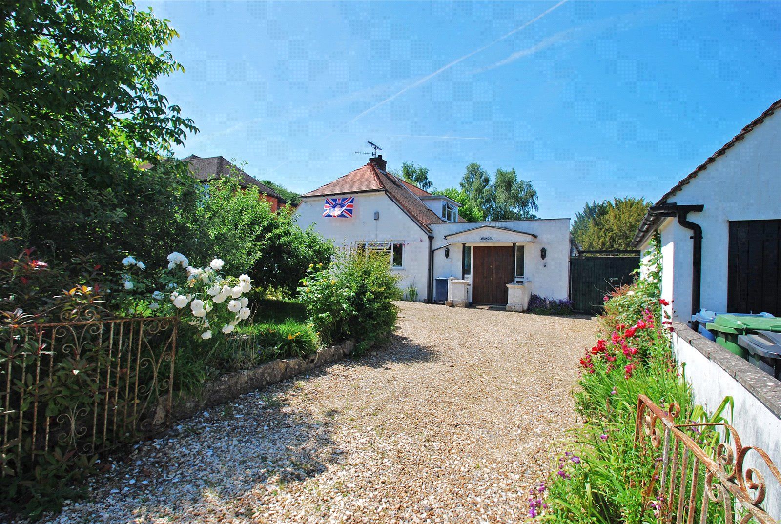 3 bed property for sale in Wash Hill, Wooburn Town, Wooburn Green