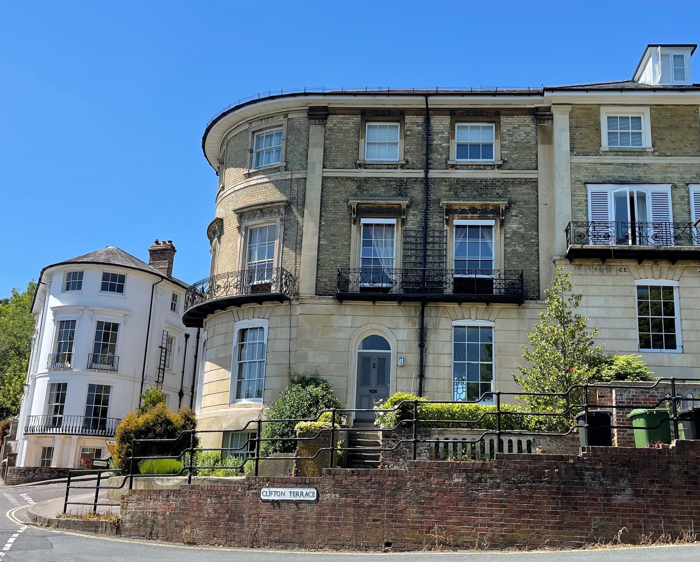 Clifton Terrace, Winchester SO22  