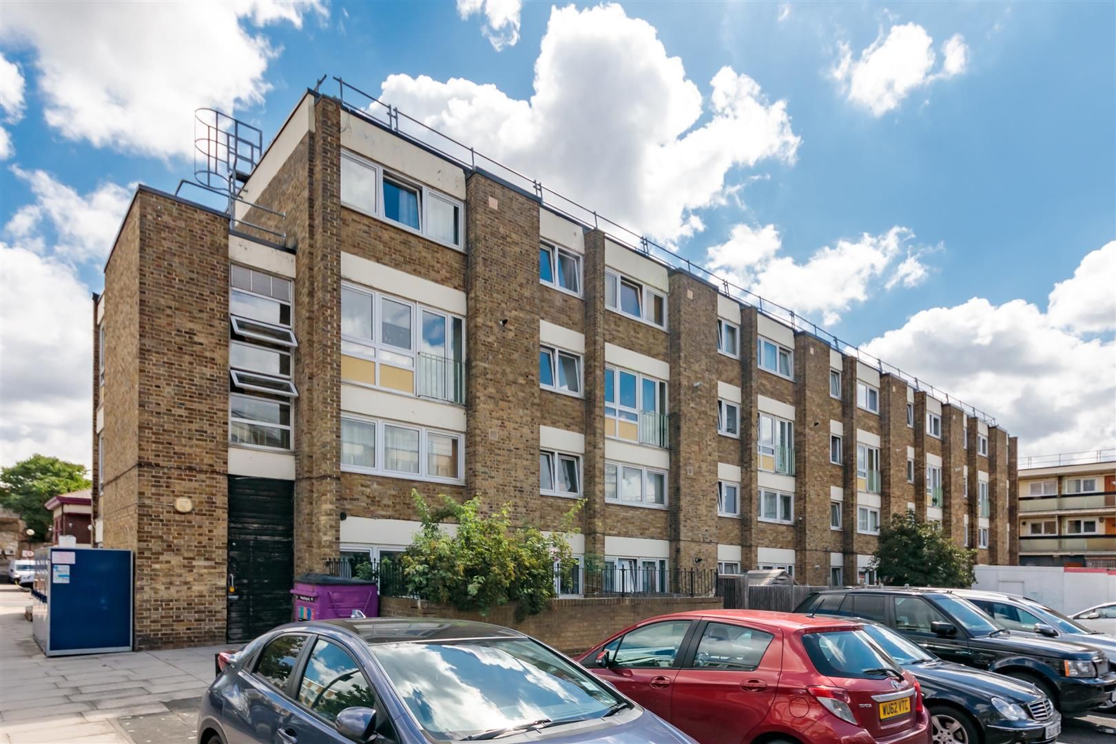 2 bed to rent in Coniston House, Southern Grove, London E3