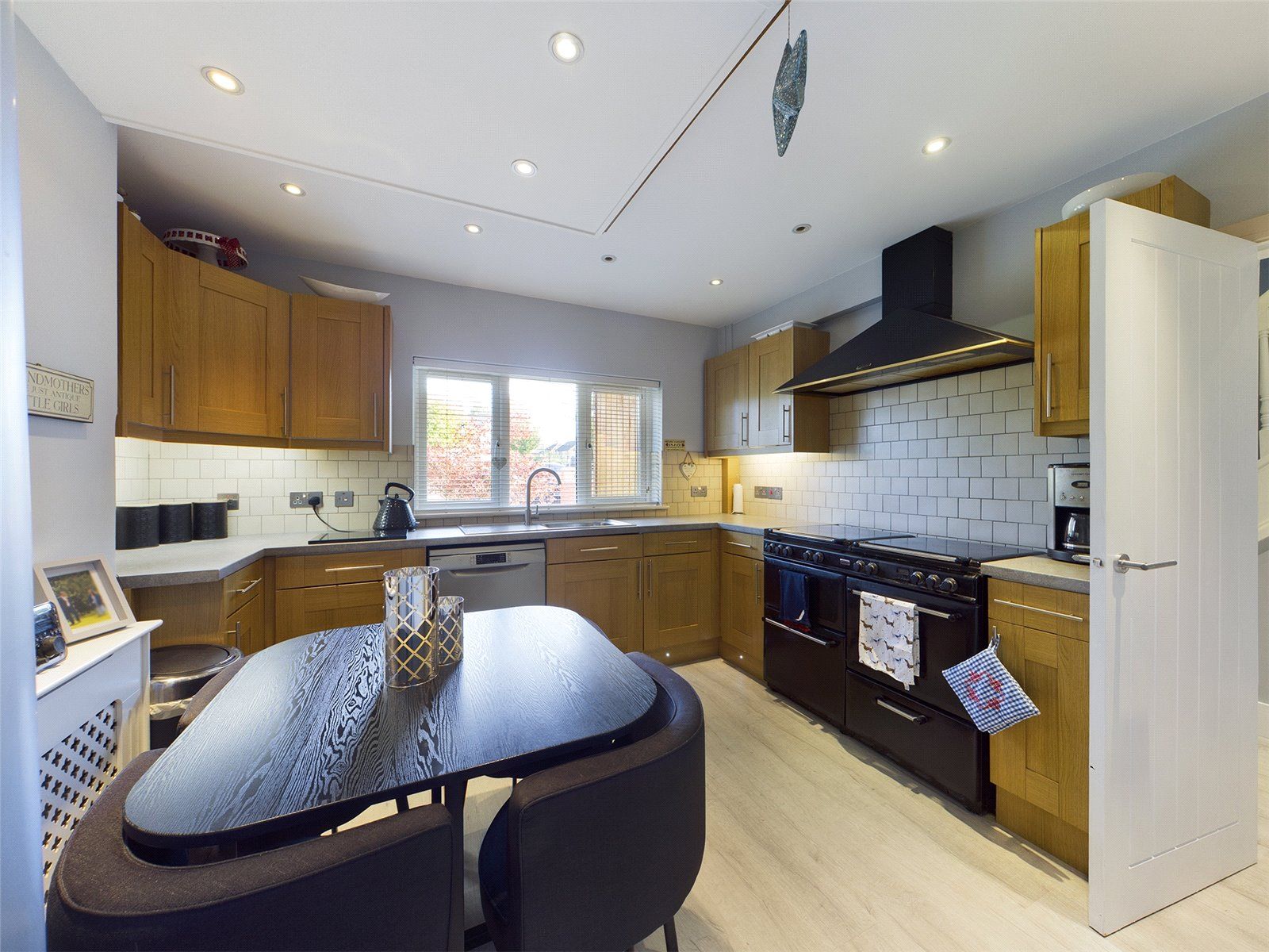 3 bed semidetached house for sale in Melville Road, Churchdown