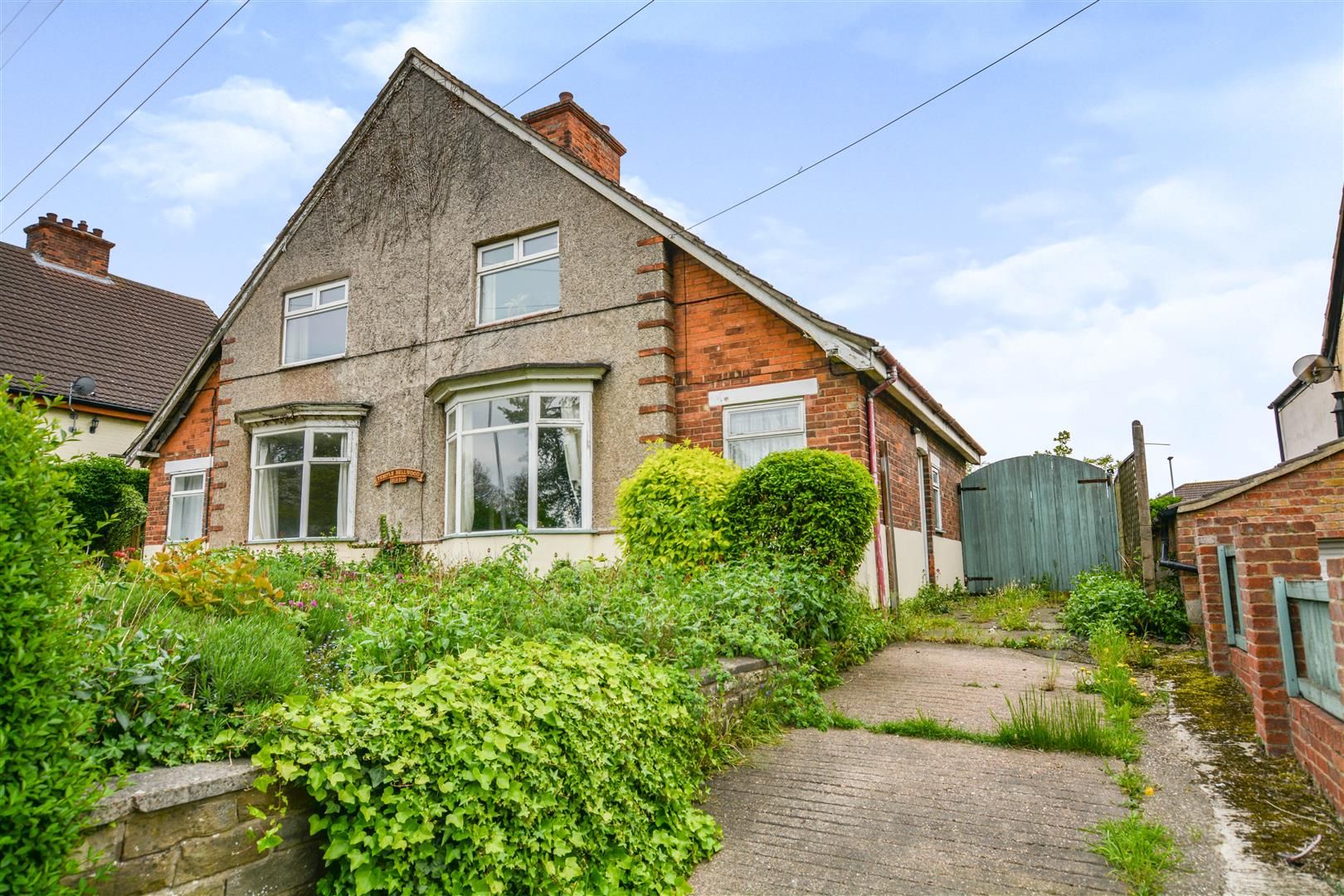3 bed semidetached house for sale in Burringham Road, Scunthorpe DN17