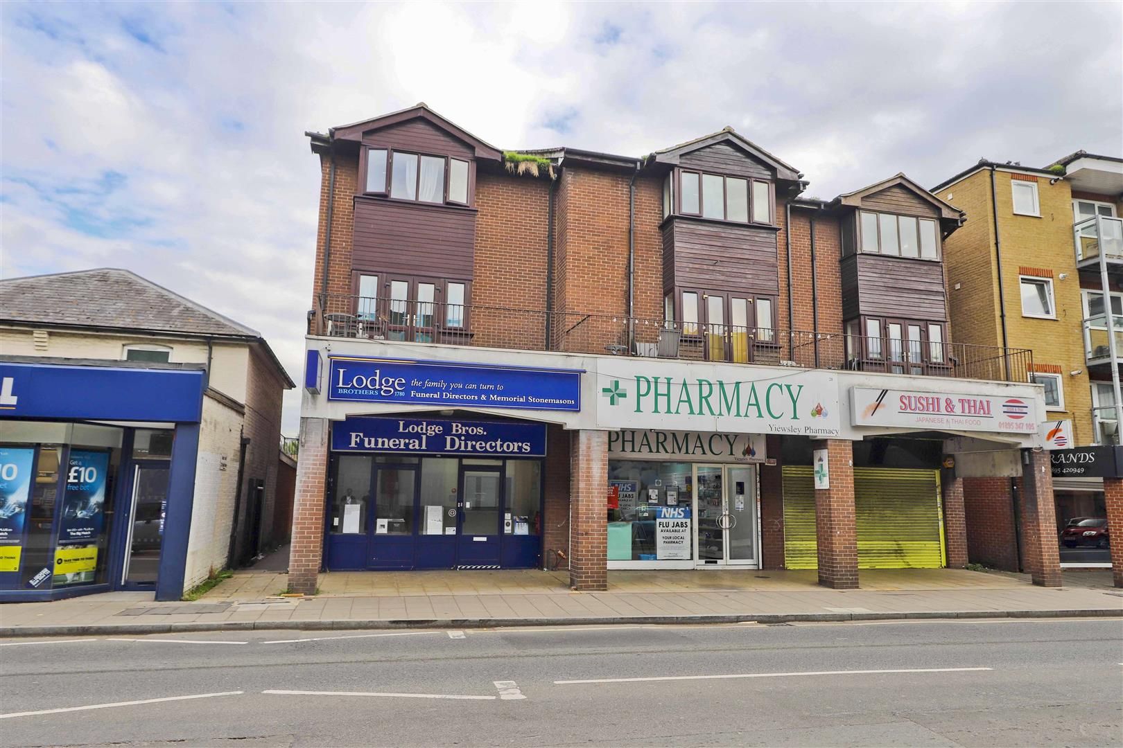 Studio for sale in High Street, Yiewsley, West Drayton UB7 Zoopla