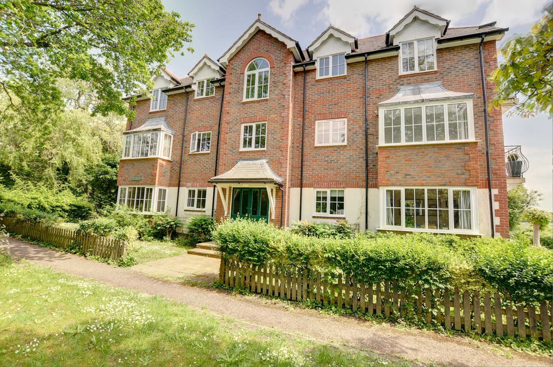1 bed flat to rent in Maidenhead Road, Cookham, Maidenhead SL6 Zoopla