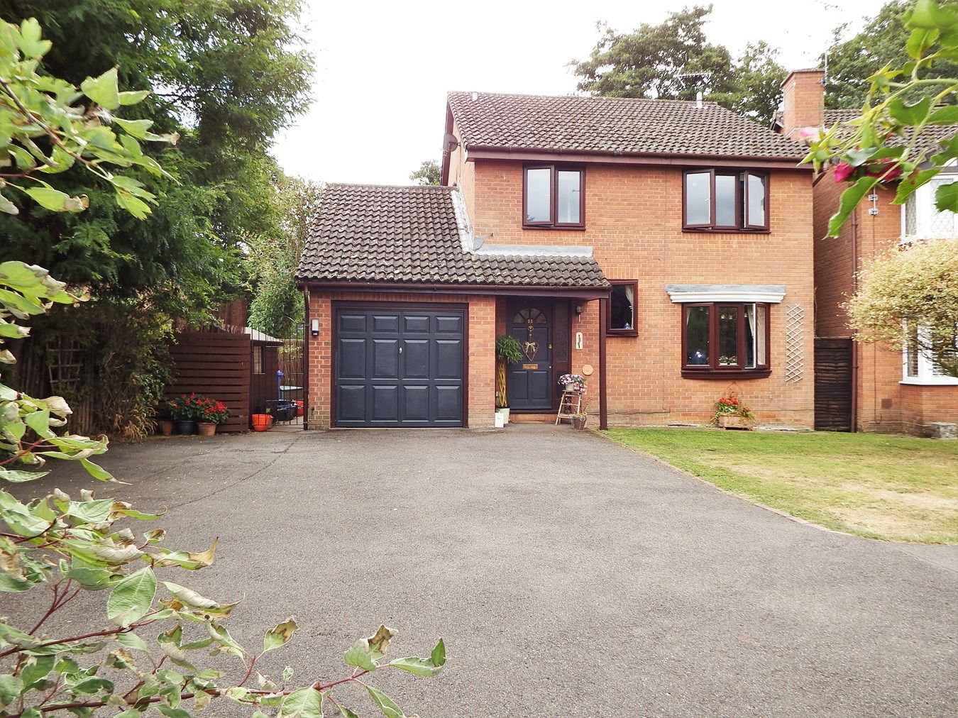 4 bed detached house for sale in The Copse, Farnborough GU14 Zoopla
