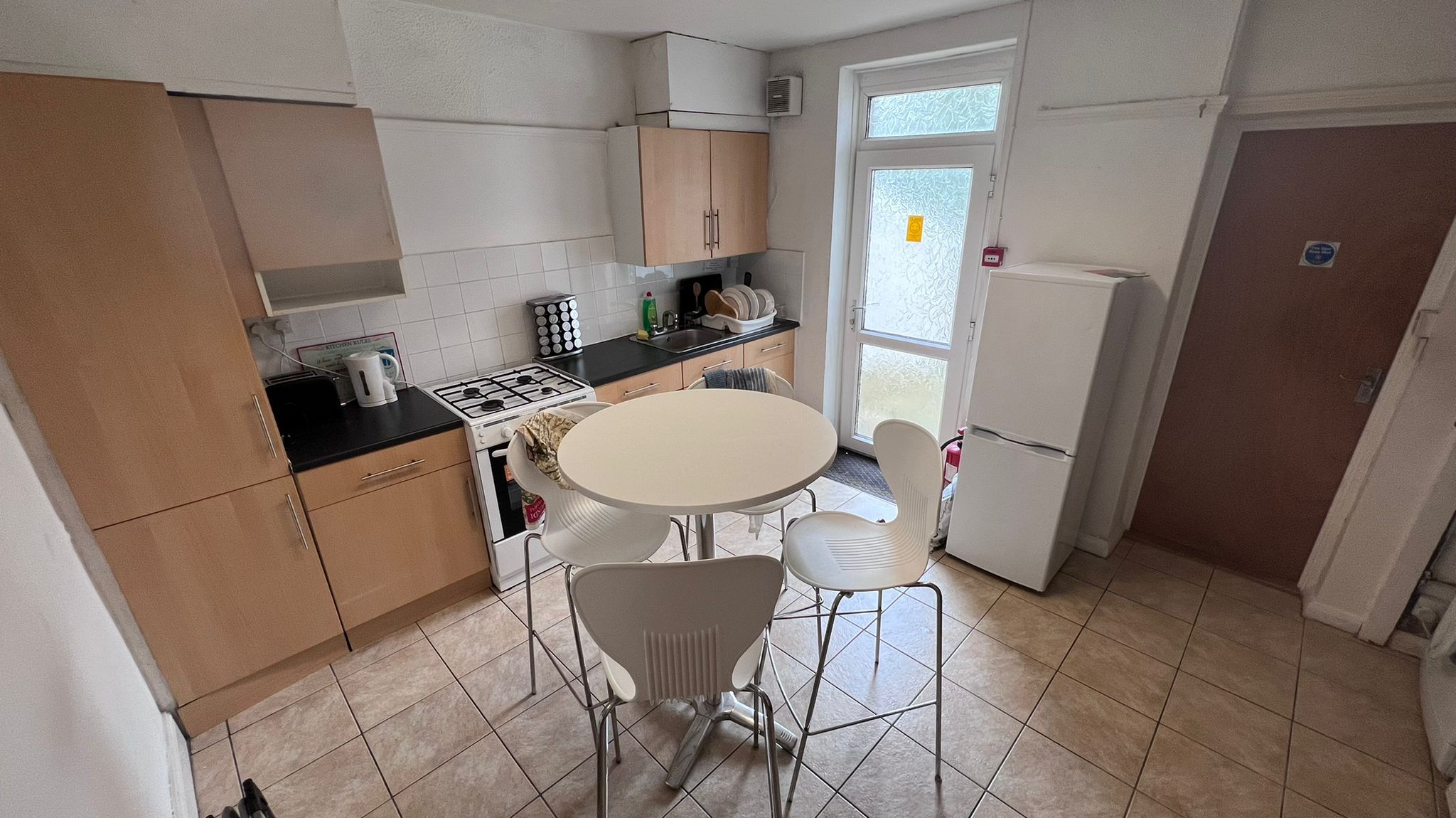 4 bed shared to rent in Waterloo Place, Brynmill, Swansea