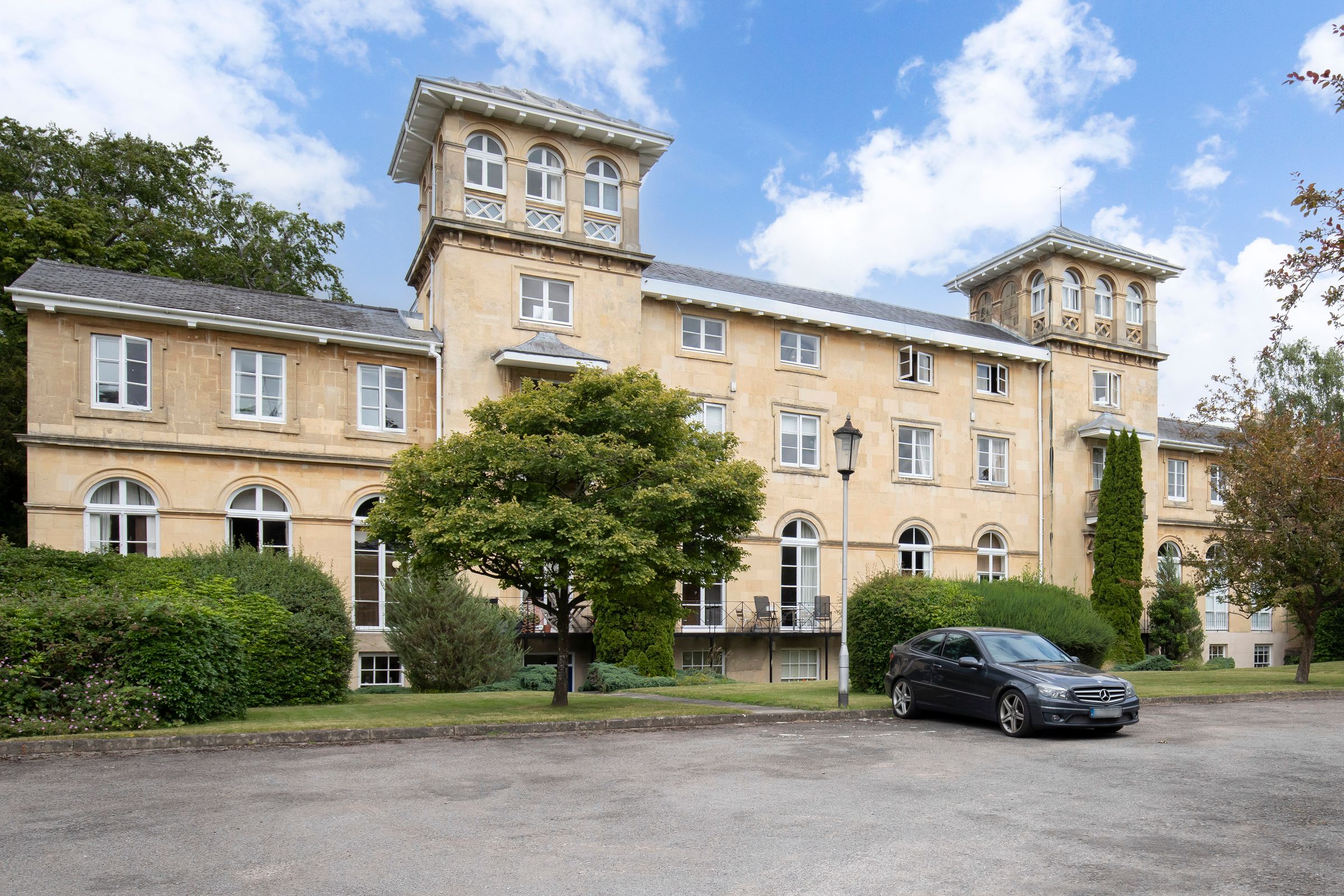 1 bed flat for sale in Lansdown Court, Malvern Road, Cheltenham GL50