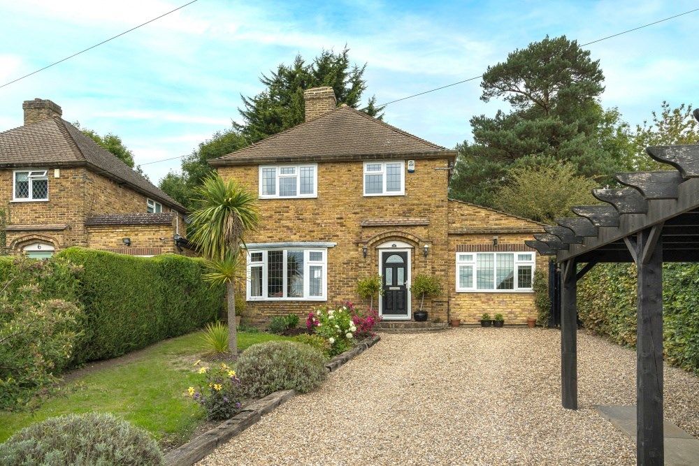 3 bed detached house for sale in Doggetts Farm Road, Denham UB9 Zoopla
