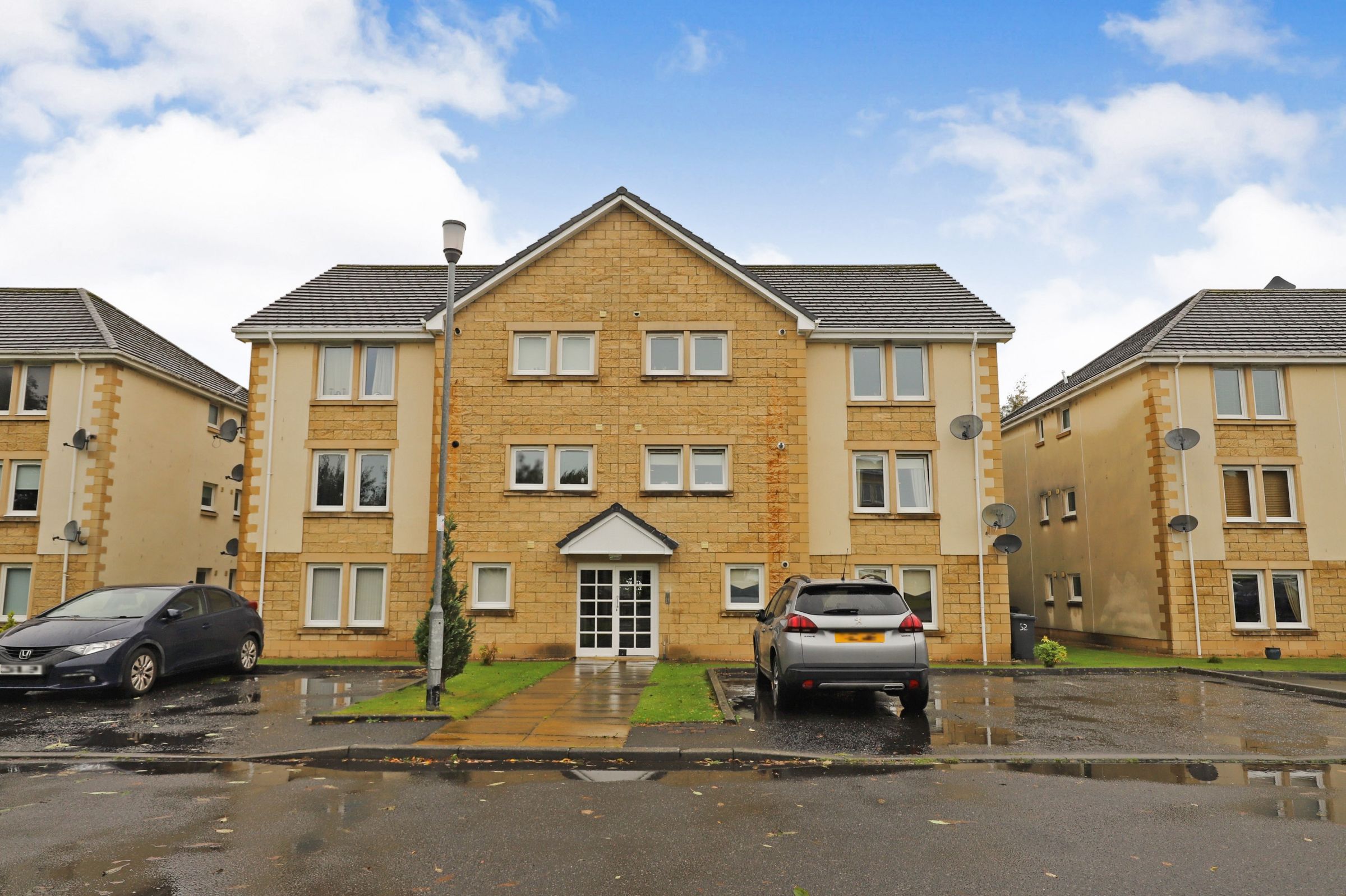 2 bed flat for sale in Bruce Avenue, Motherwell ML1 Zoopla