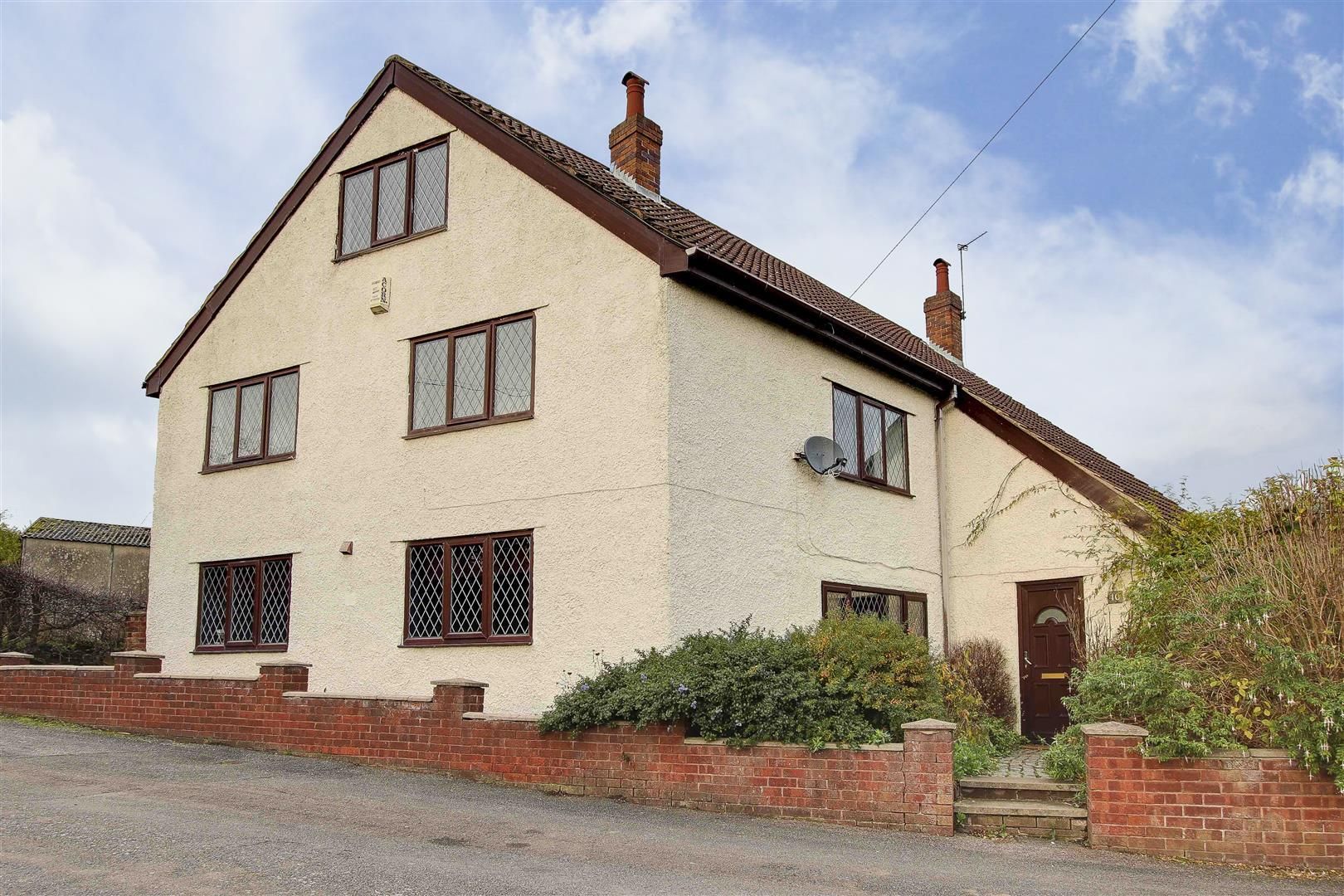 5 bed detached house for sale in Washdyke Lane, Hucknall