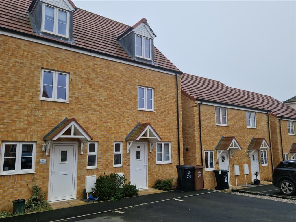 3 bed semidetached house for sale in Snowdon Close, Corby NN18 Zoopla