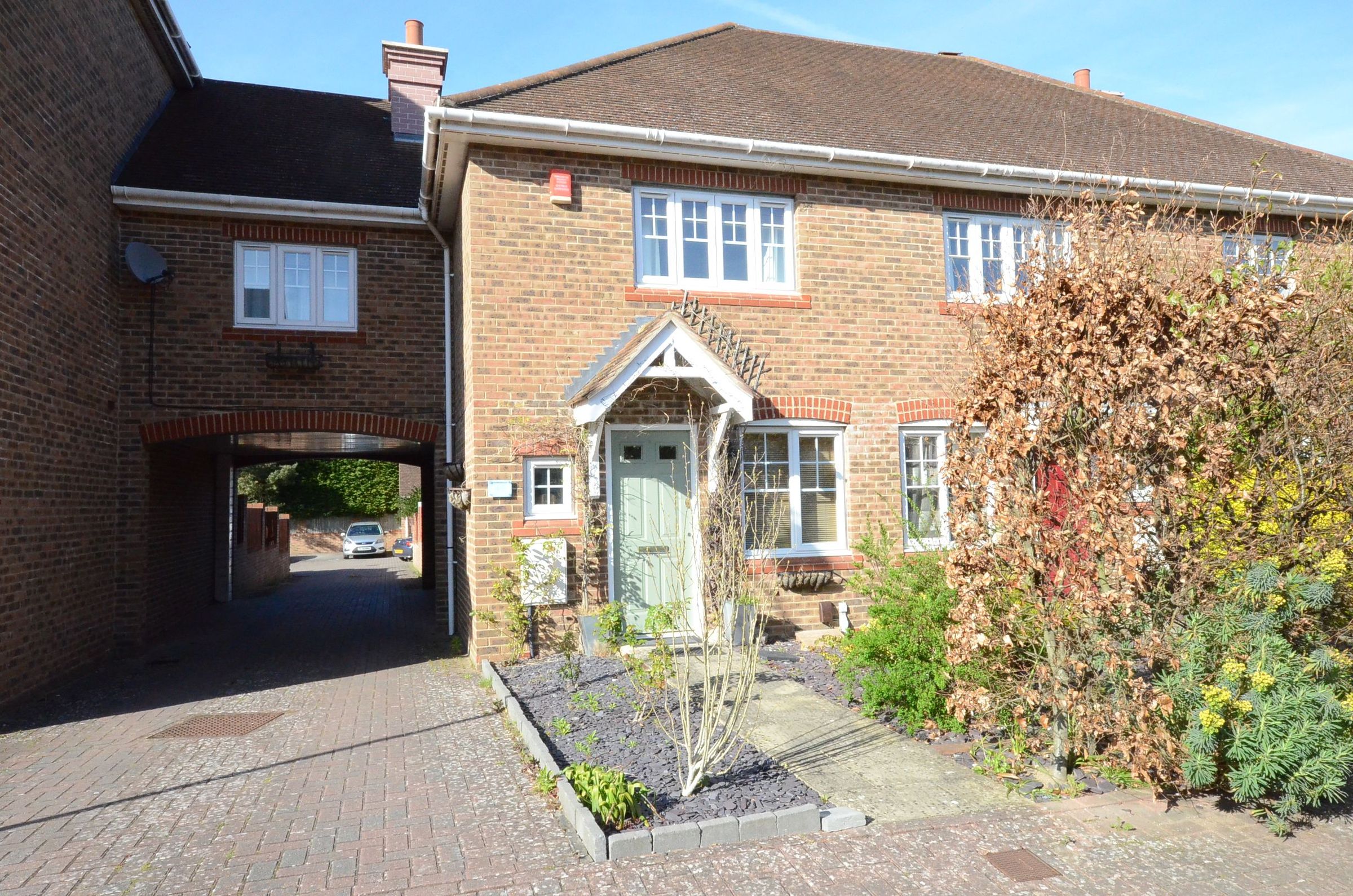 3 bed end terrace house to rent in Wintney Street, Fleet GU51 Zoopla