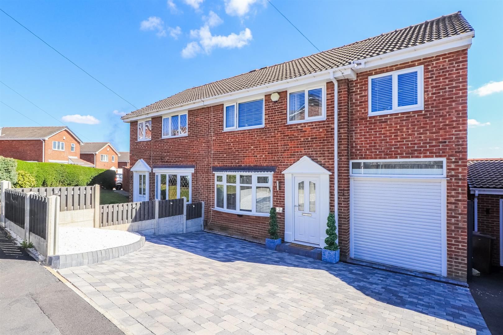 4 bed semidetached house for sale in Whitley Spring Crescent, Ossett