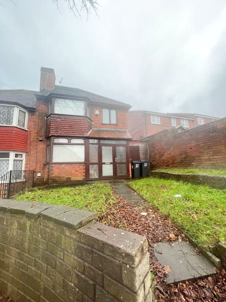 3 bed semidetached house to rent in Alexandra Avenue, Handsworth B21