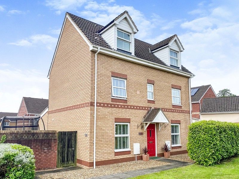 4 bed detached house for sale in Wild Field, Broadlands, Bridgend