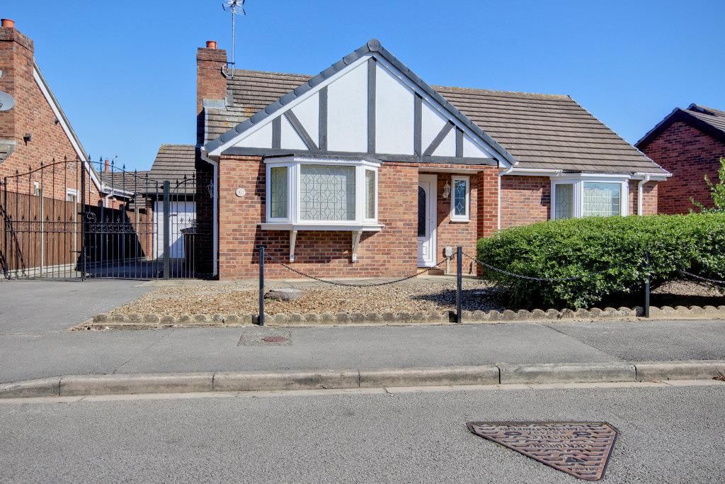 2 bed detached bungalow for sale in Ashdene Close, Willerby, Hull HU10