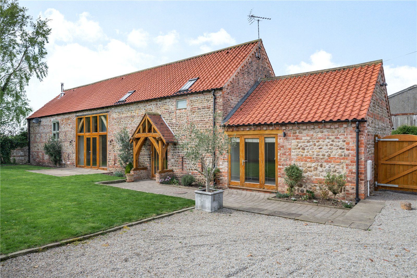 4 bed detached house for sale in Main Street, Little Ouseburn, York