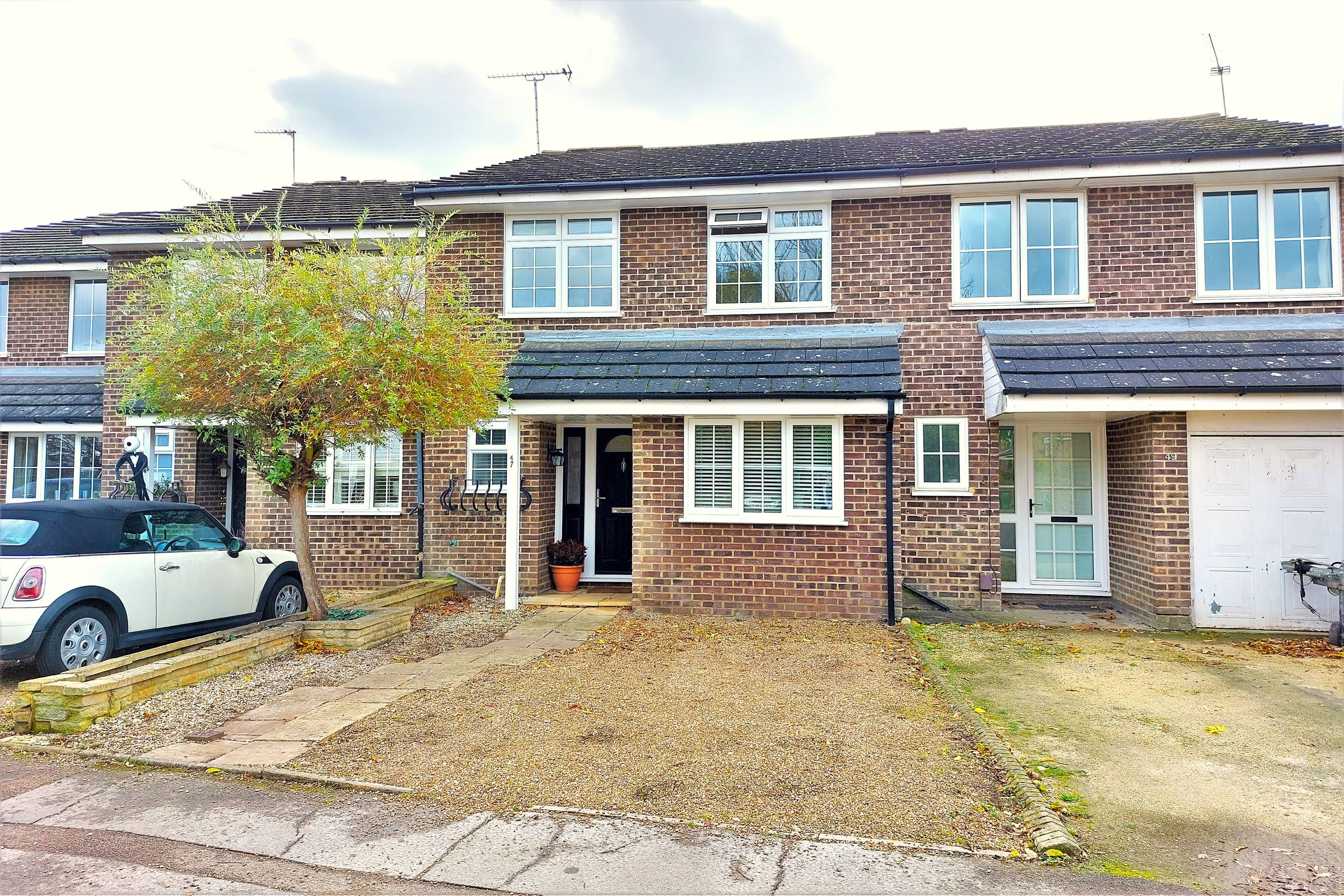 4 bed terraced house for sale in Pennyfield, Cobham, Surrey KT11 Zoopla