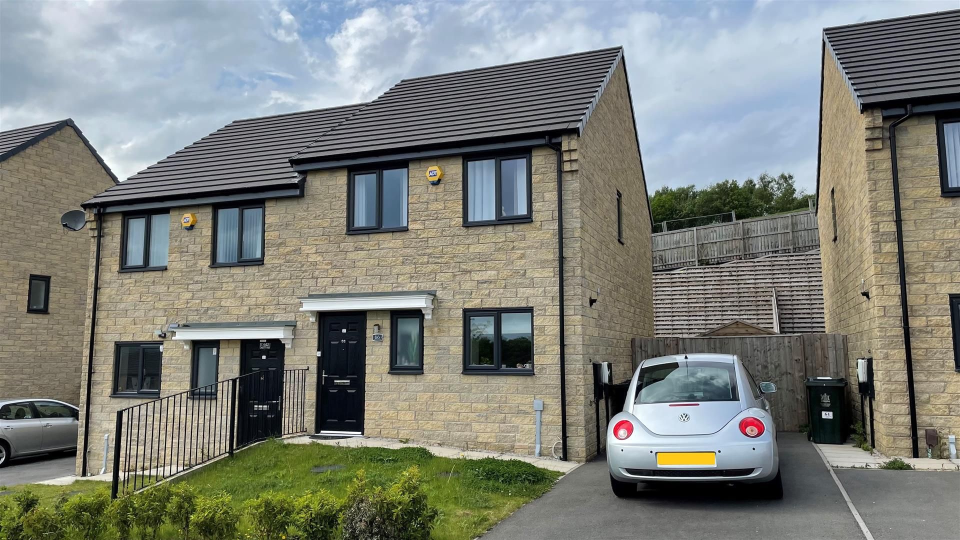 3 bed semidetached house for sale in Poplars Park Road, Bradford BD2