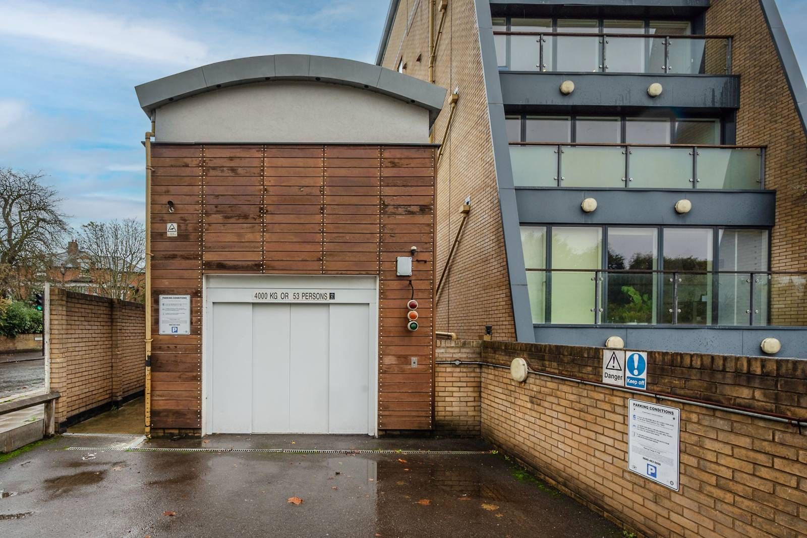 Parking/garage for sale in Heathfield Road, Magdalen Estate, London