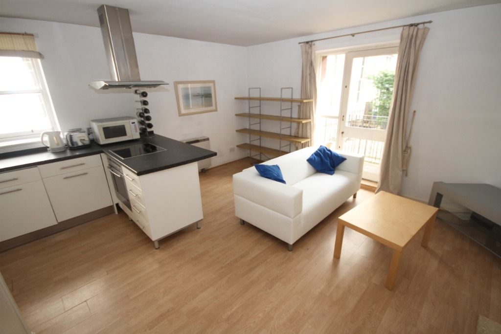 1 bed flat to rent in St. Stephen Street, Stockbridge, Edinburgh EH3