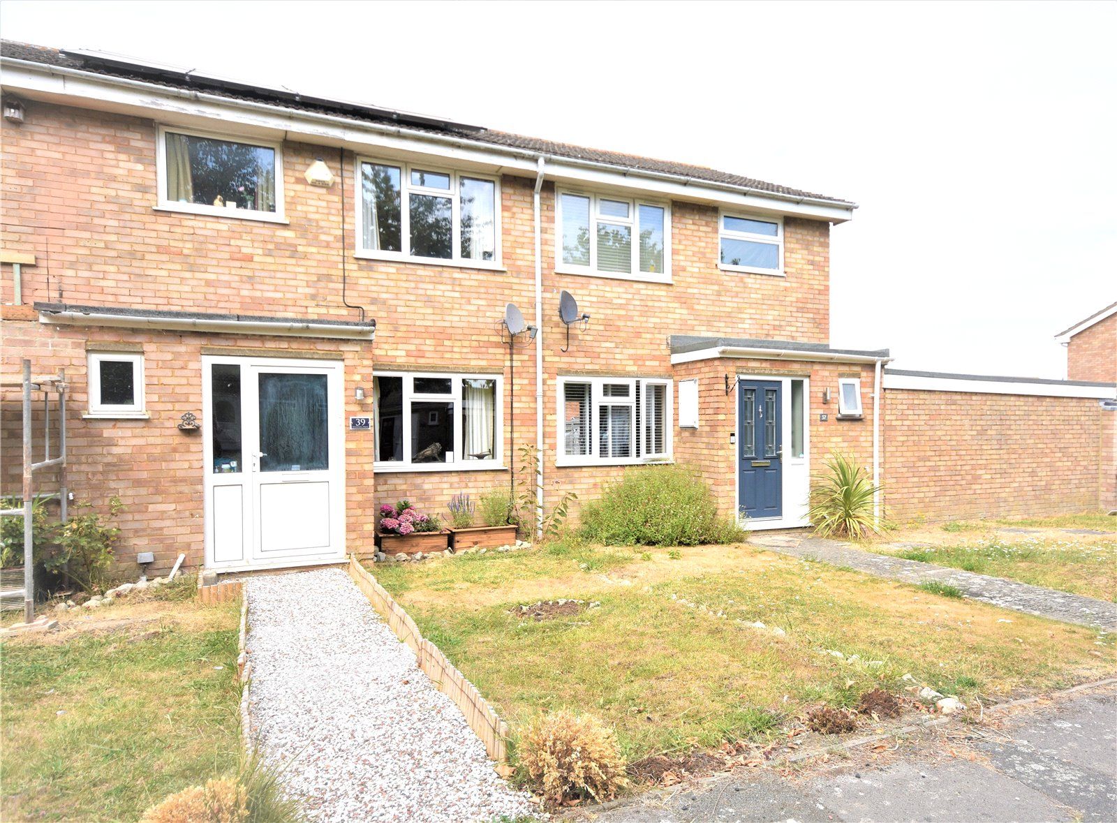 3 bed terraced house for sale in Woodhill Drive, Grove, Wantage