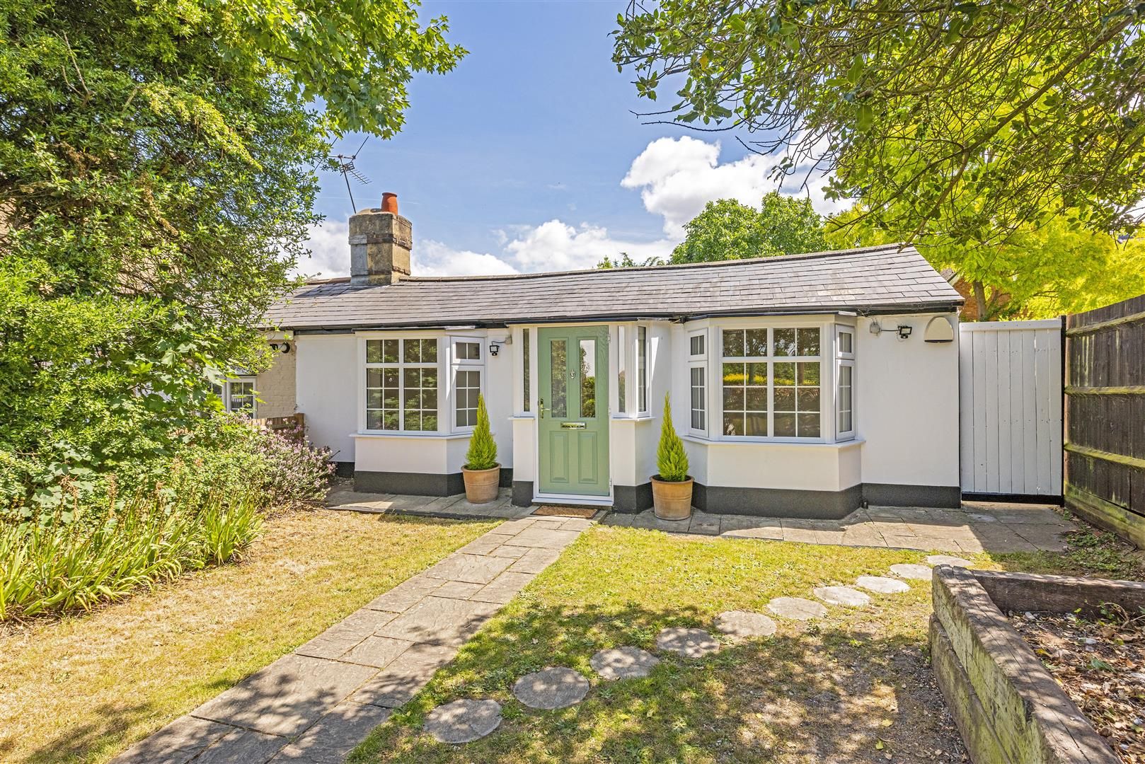 3 bed semidetached house for sale in Uxbridge Road, Hampton Hill